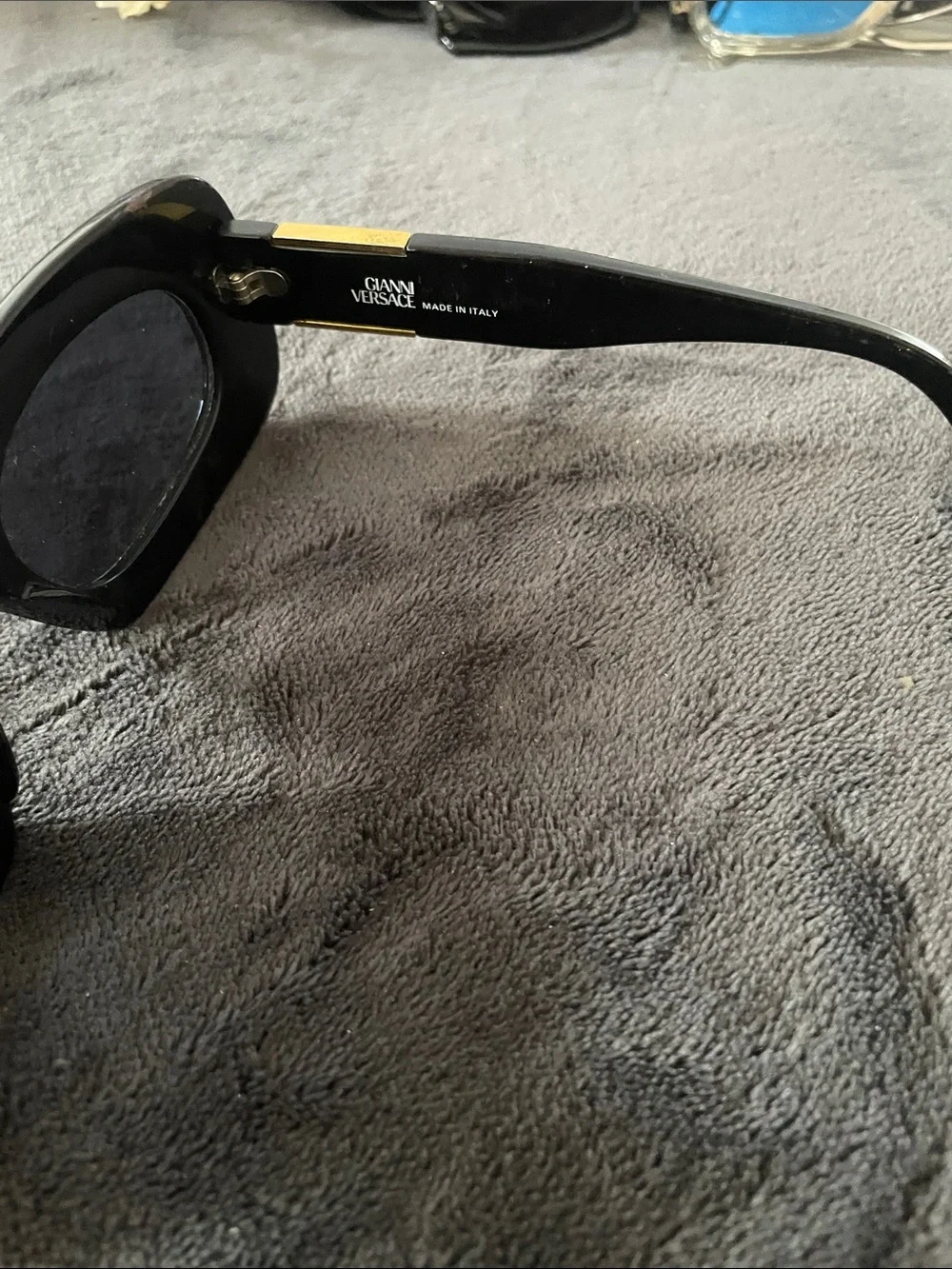 Gianni Versace Women’s Black Rectangle Sunglasses vintage